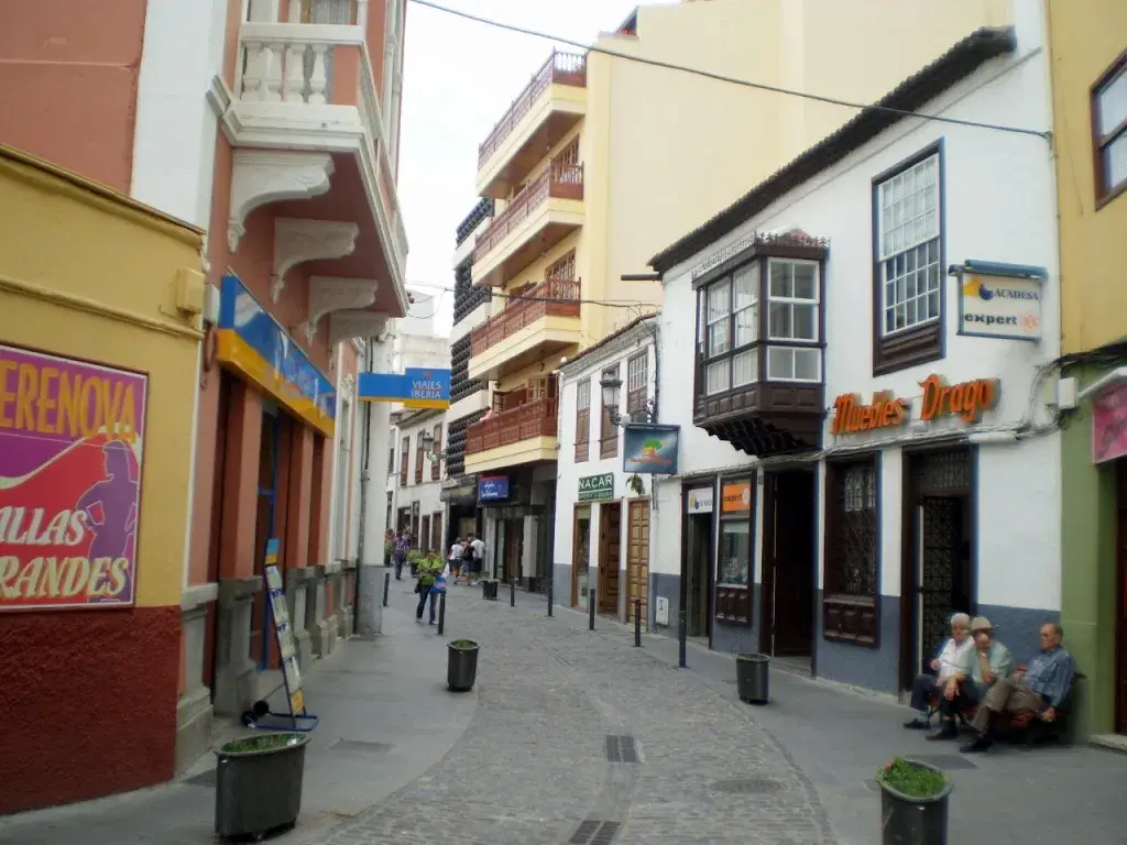 Gåture i Icod de los Vinos